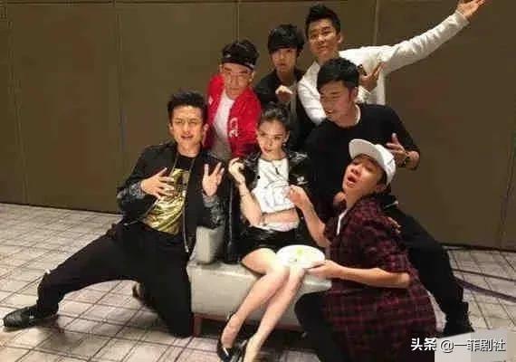 最近娱乐圈吃瓜爆料,明星恋情、丑闻大揭秘! 第2张 最近娱乐圈吃瓜爆料,明星恋情、丑闻大揭秘! 第2张
