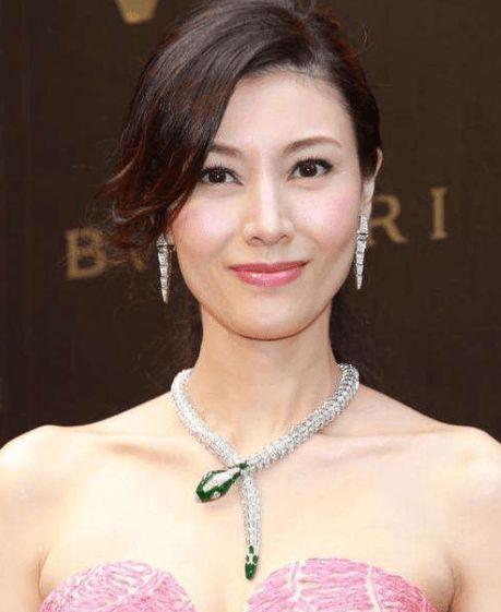 辣妹李嘉欣爆料视频播放,揭秘娱乐圈不为人知的一面