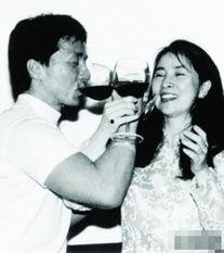 圈内人爆料成龙,圈内人揭秘巨星背后的真实故事