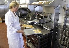 韩国食品工厂爆料视频,食品安全问题触目惊心  第3张