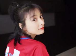 娱乐吃瓜聊不停潘韵琪,娱乐界的吃瓜达人，聊不停的魅力人生  第2张