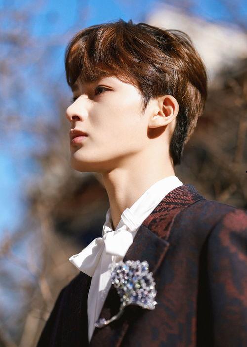 青春爆料朱正廷视频,揭秘偶像背后的真实生活