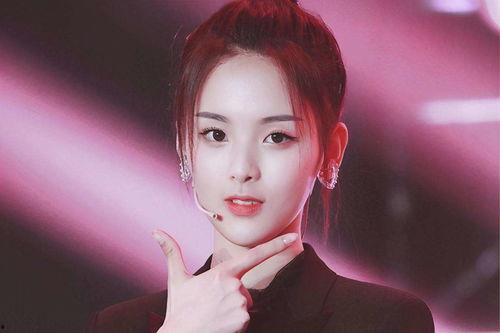 娱乐圈爆料君杨超越,娱乐圈爆料君的星光璀璨之路  第2张